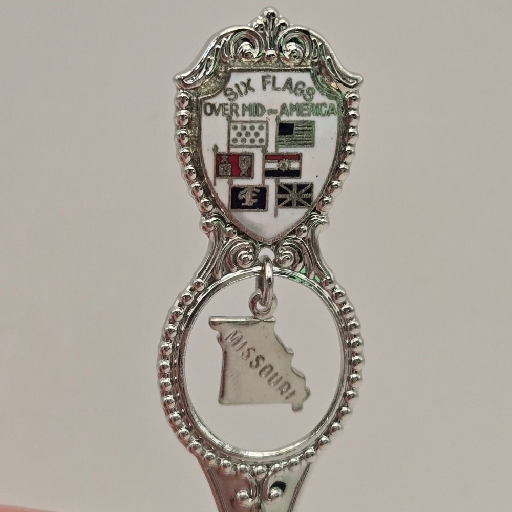 Six‎ Flags Vintage Souvenir Spoon Missouri State Charm Theme Park Collectible